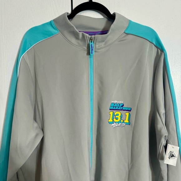 NWT. Disney RunDisney jacket. Size: XL, 3XL - Picture 3 of 16